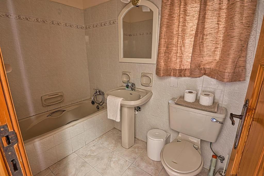 Marsalforn Seaview Apartment In A Quiet Area Qbajjar Extérieur photo